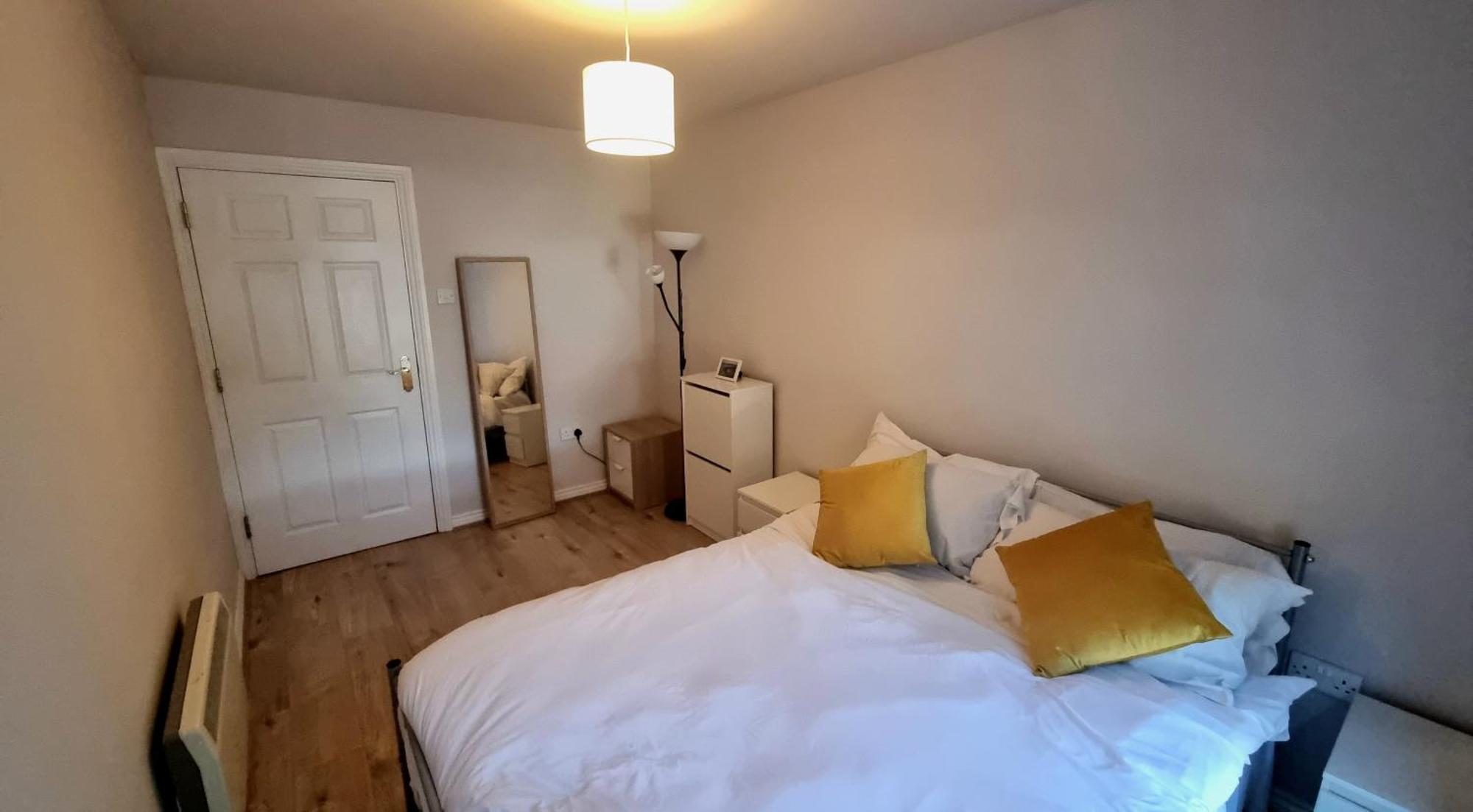 Cosy 2Br Modern Apt With Free Parking 리버풀 외부 사진
