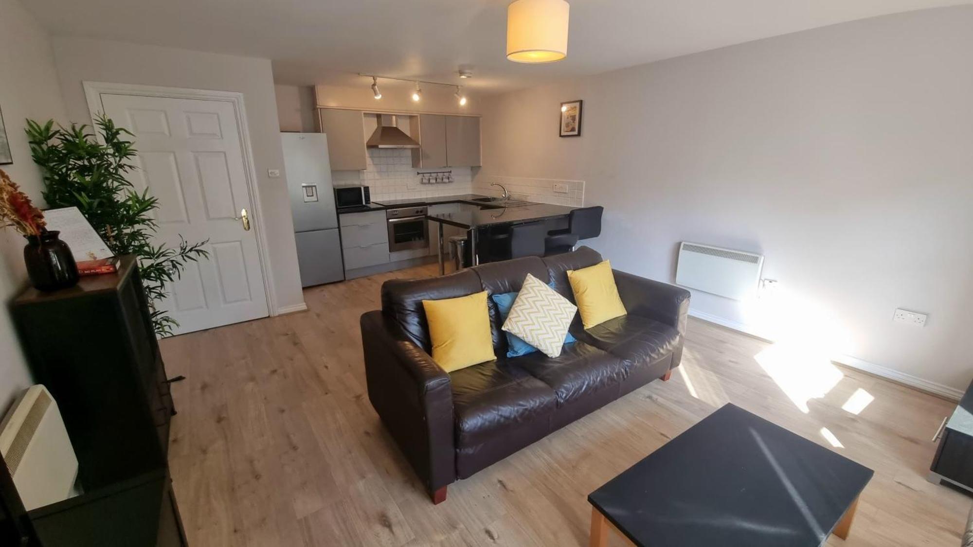 Cosy 2Br Modern Apt With Free Parking 리버풀 외부 사진